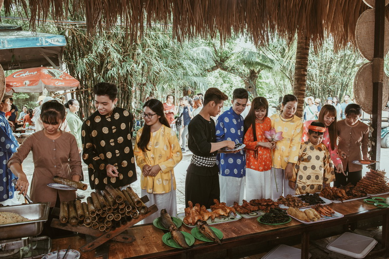 SPECIAL TOUR PROGRAM 